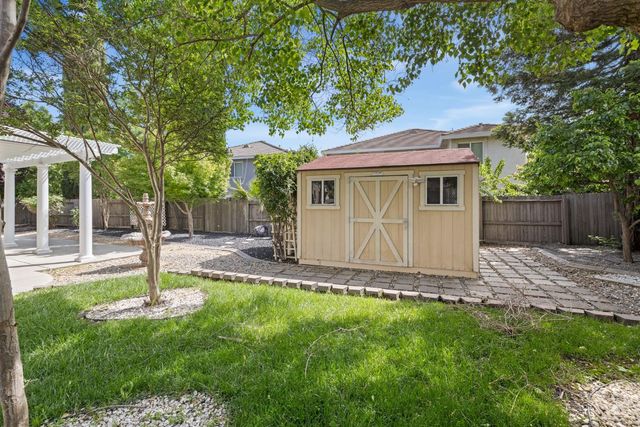 270 Belfont Cir, Sacramento, CA 95835