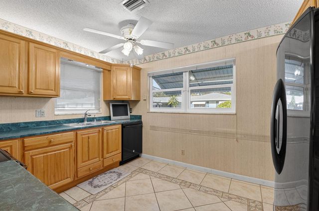 634 Hummingbird Lane, Delray Beach, FL 33445