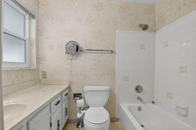 634 Hummingbird Lane, Delray Beach, FL 33445
