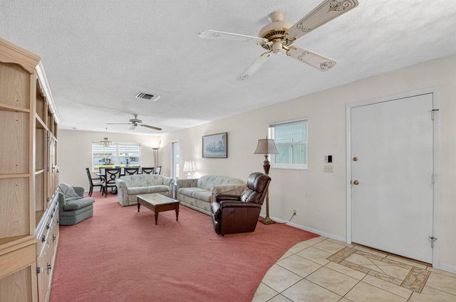 634 Hummingbird Lane, Delray Beach, FL 33445