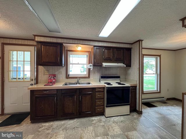 68 WESTVIEW TER, Womelsdorf, PA 19567