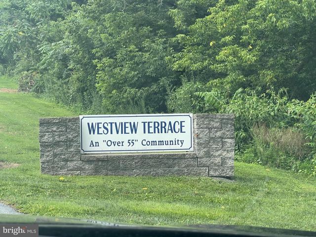 68 WESTVIEW TER, Womelsdorf, PA 19567