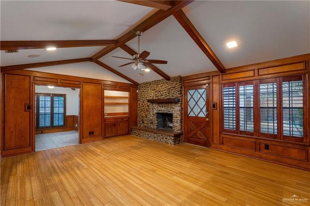 313 Xanthisma Avenue, Mcallen, TX 78504