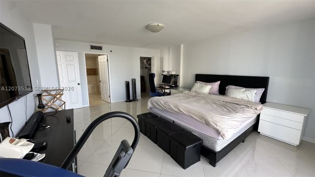 210 174th St 1119, Sunny Isles Beach, FL 33160