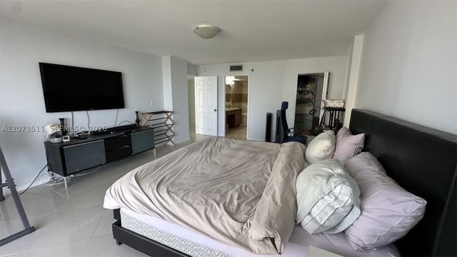 210 174th St 1119, Sunny Isles Beach, FL 33160