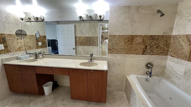 210 174th St 1119, Sunny Isles Beach, FL 33160