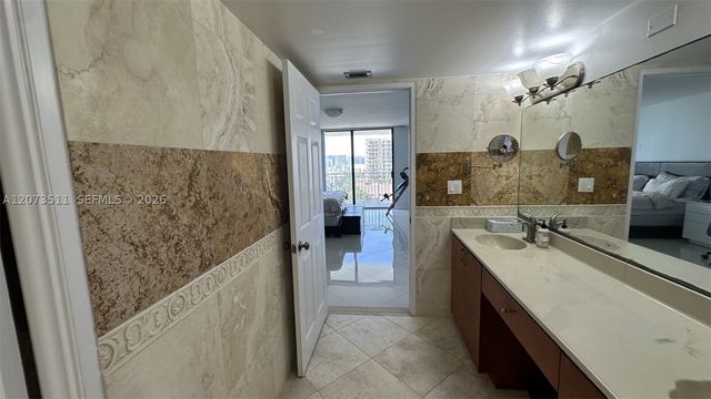 210 174th St 1119, Sunny Isles Beach, FL 33160