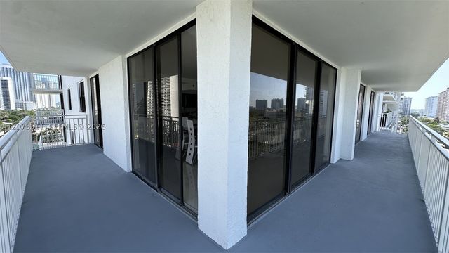 210 174th St 1119, Sunny Isles Beach, FL 33160