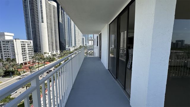 210 174th St 1119, Sunny Isles Beach, FL 33160