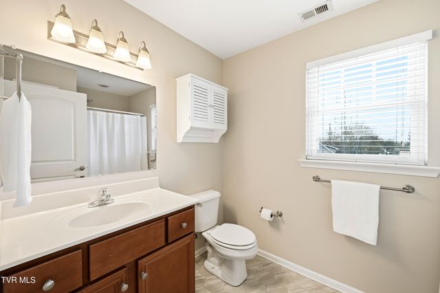 2208 Hiwassee Drive, Kingsport, TN 37664