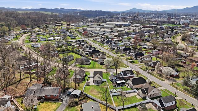 2208 Hiwassee Drive, Kingsport, TN 37664