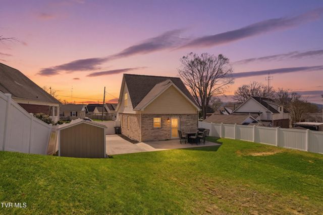 2208 Hiwassee Drive, Kingsport, TN 37664