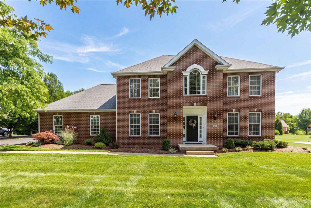 110 Timberline Dr, N Franklin Twp, PA 15301
