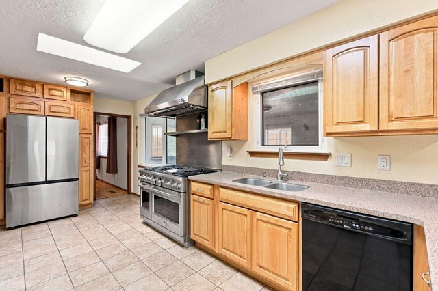 1301 Ridgecrest Loop SE, Albuquerque, NM 87108
