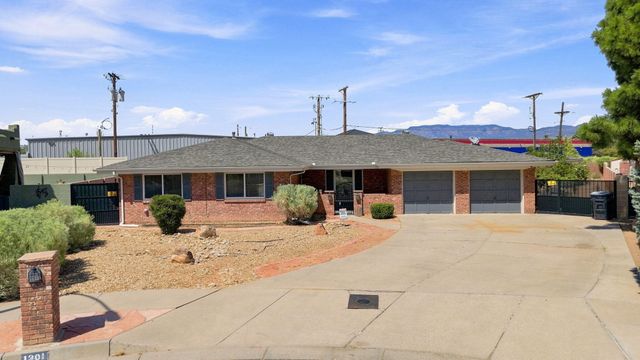 1301 Ridgecrest Loop SE, Albuquerque, NM 87108