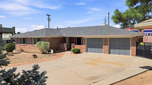 1301 Ridgecrest Loop SE, Albuquerque, NM 87108