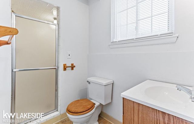 18130 Roseland Boulevard, Lathrup Village, MI 48076