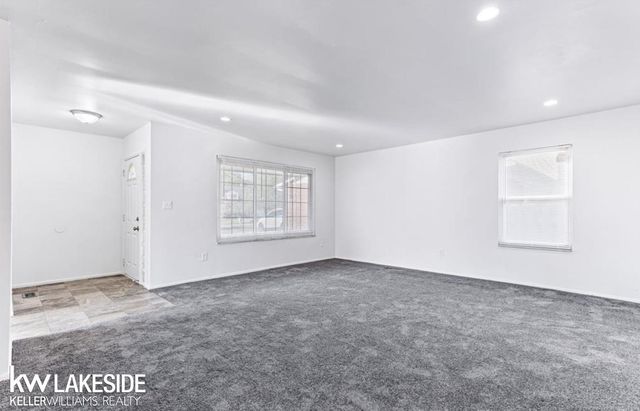 18130 Roseland Boulevard, Lathrup Village, MI 48076