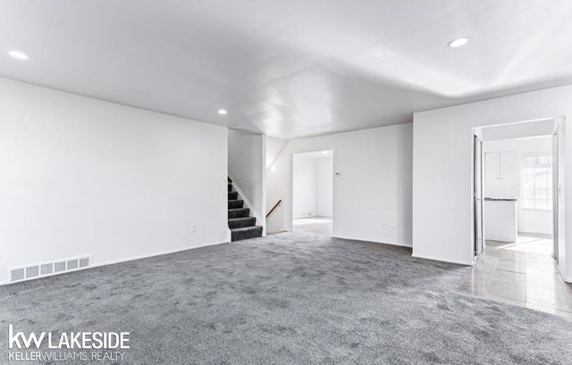 18130 Roseland Boulevard, Lathrup Village, MI 48076