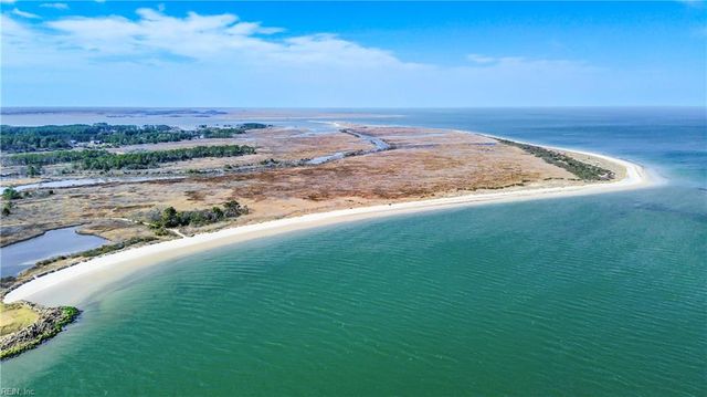 215 Lighthouse DR, Hampton, VA 23664