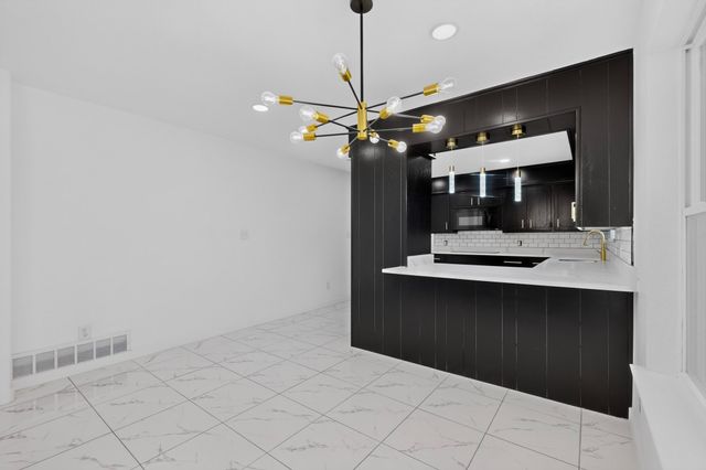 2821 Mccarley Drive, Commerce, TX 75428