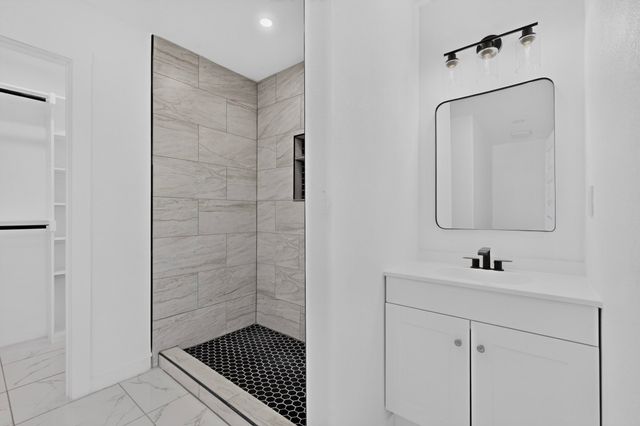 2821 Mccarley Drive, Commerce, TX 75428