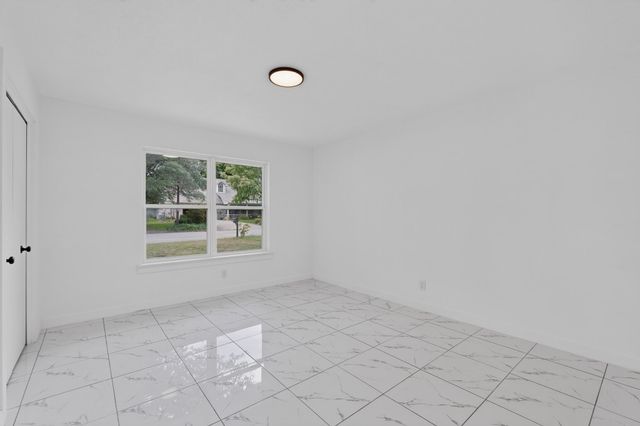 2821 Mccarley Drive, Commerce, TX 75428