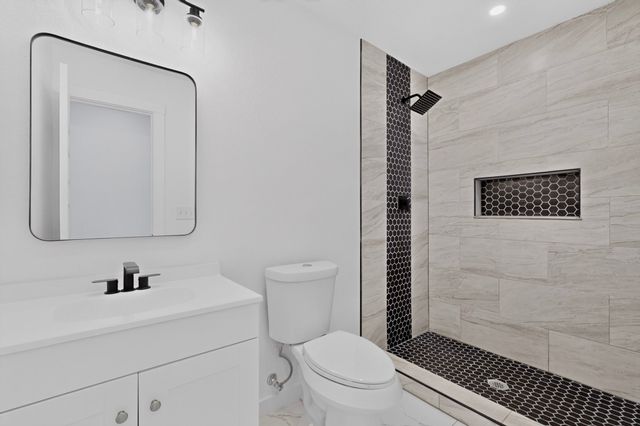 2821 Mccarley Drive, Commerce, TX 75428