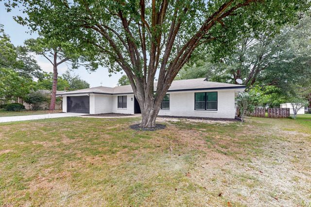 2821 Mccarley Drive, Commerce, TX 75428