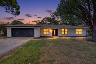 2821 Mccarley Drive, Commerce, TX 75428