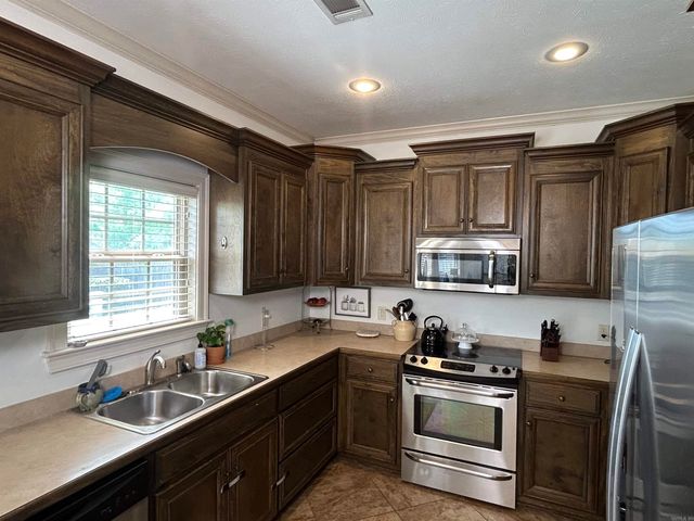 53 Oak Tree Circle, Conway, AR 72032