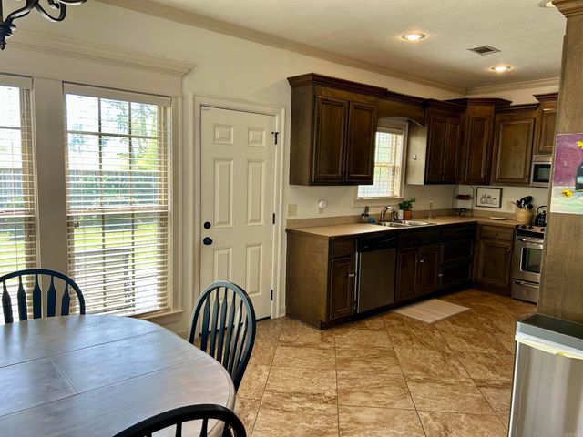 53 Oak Tree Circle, Conway, AR 72032