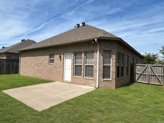 53 Oak Tree Circle, Conway, AR 72032