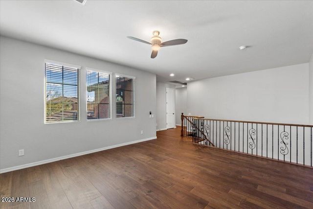 3734 E MATTHEW Drive, Phoenix, AZ 85050