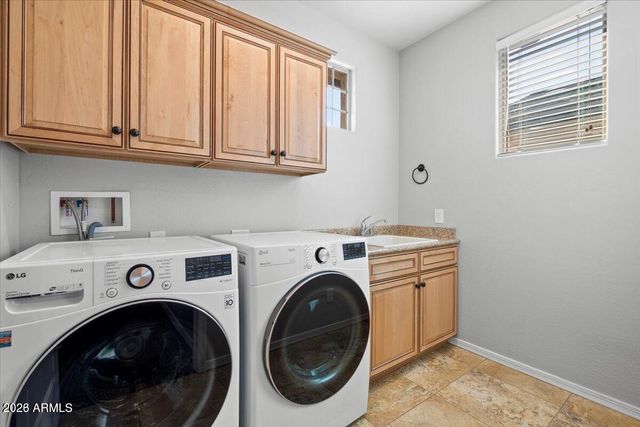 3734 E MATTHEW Drive, Phoenix, AZ 85050
