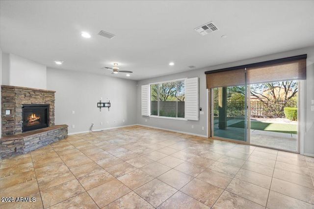 3734 E MATTHEW Drive, Phoenix, AZ 85050