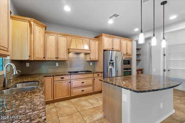 3734 E MATTHEW Drive, Phoenix, AZ 85050