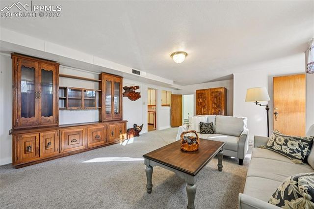 1055 N 18th Street, Colorado Springs, CO 80904