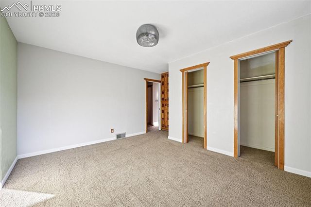 1055 N 18th Street, Colorado Springs, CO 80904