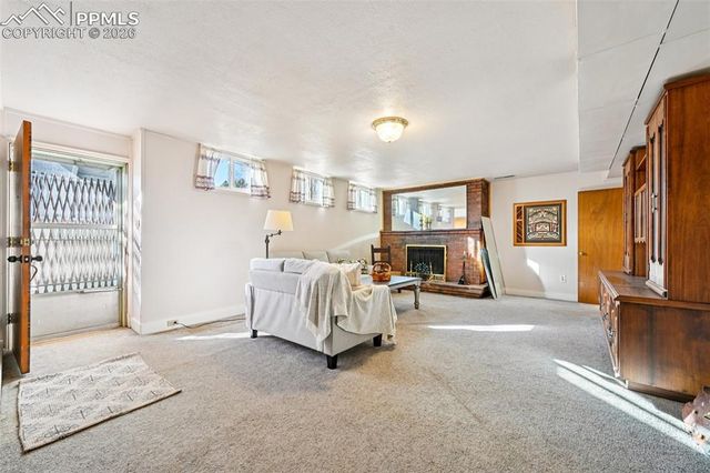 1055 N 18th Street, Colorado Springs, CO 80904