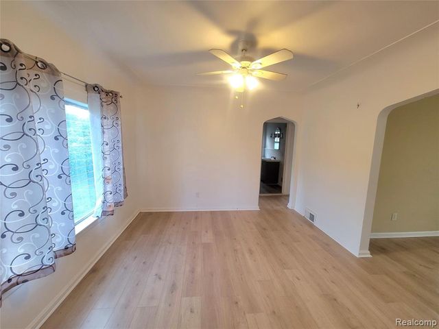 8238 Fisher Avenue, Warren, MI 48089
