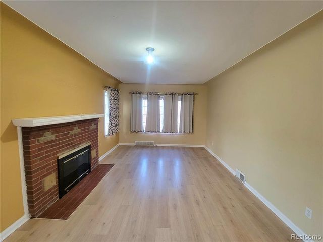 8238 Fisher Avenue, Warren, MI 48089