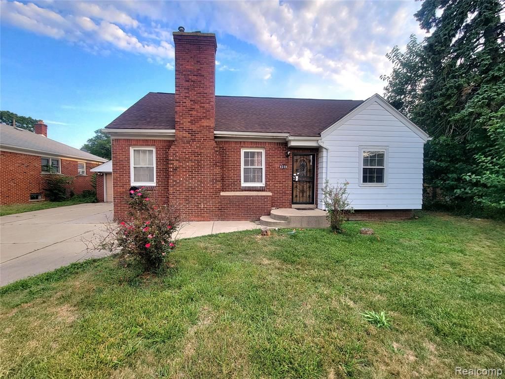8238 Fisher Avenue, Warren, MI 48089