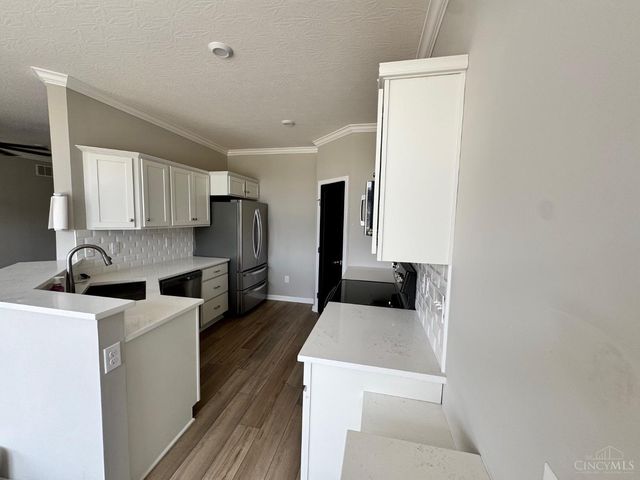 4377 Waters Edge Lane, Turtle Creek Twp, OH 45036