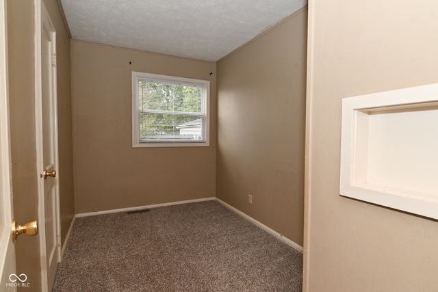 10 Thurman Drive, Whiteland, IN 46184