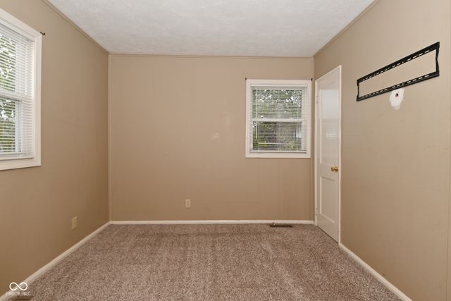 10 Thurman Drive, Whiteland, IN 46184