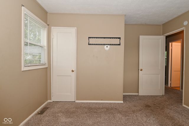 10 Thurman Drive, Whiteland, IN 46184