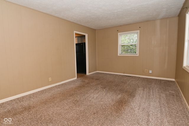 10 Thurman Drive, Whiteland, IN 46184