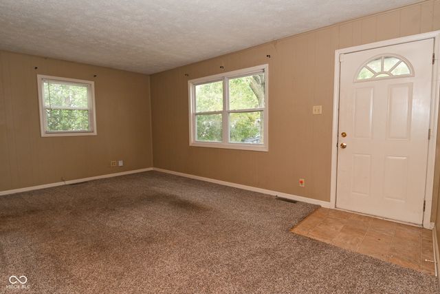 10 Thurman Drive, Whiteland, IN 46184
