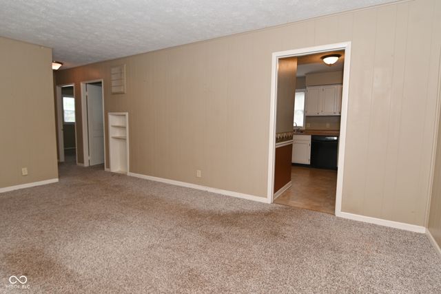 10 Thurman Drive, Whiteland, IN 46184